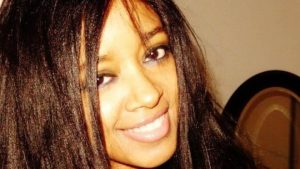 Former Playmate model in a bitter custody battle, holds her child of 7 yrs and falls off New York hotel tower