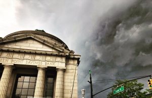 Powerful Northeast Storms Kill Five, Snarl Commutes, Knock Out Power to Thousands