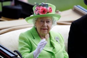 Queen approves Brexit law that will end membership of EU in March 2019