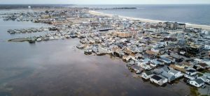 Underwater: Rising Seas, Chronic Floods, and the Implications for US Coastal Real Estate (2018)