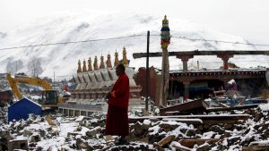 New model reveals rips in Earth’s mantle layer below southern Tibet