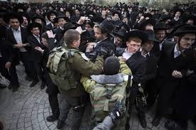 Ultra-Orthodox Jews protest Israeli draft, scuffle with police