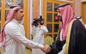 Khashoggi news – latest updates: Photos emerge of dead journalist’s son meeting with King and MBS