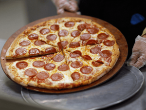 War on Choice: UK Government Sets ‘Calorie Cap’ for Pizzas, Burgers… Even Soup