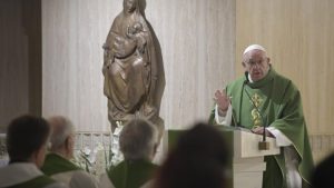 Pope at Santa Marta: Hypocritical Christians behave like pagans