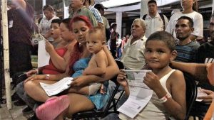 More than 10,000 Central Americans bound for US request Mexican visas