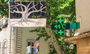 France records all-time highest temperature of 44.3C