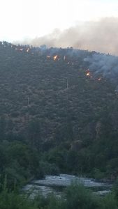 215-acre wildfire at Klamath National Forest prompts evacuation warnings, 30% contained officials say