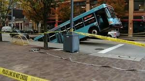 LIVE VIDEO: Port Authority bus stuck in sinkhole in downtown Pittsburgh