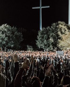 “Over 1,000” commit lives to Christ at Kanye West’s Sunday Service in Baton Rouge: pastor