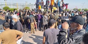Iraq Anti-Government Protests Force First Oil Field Shut-Down
