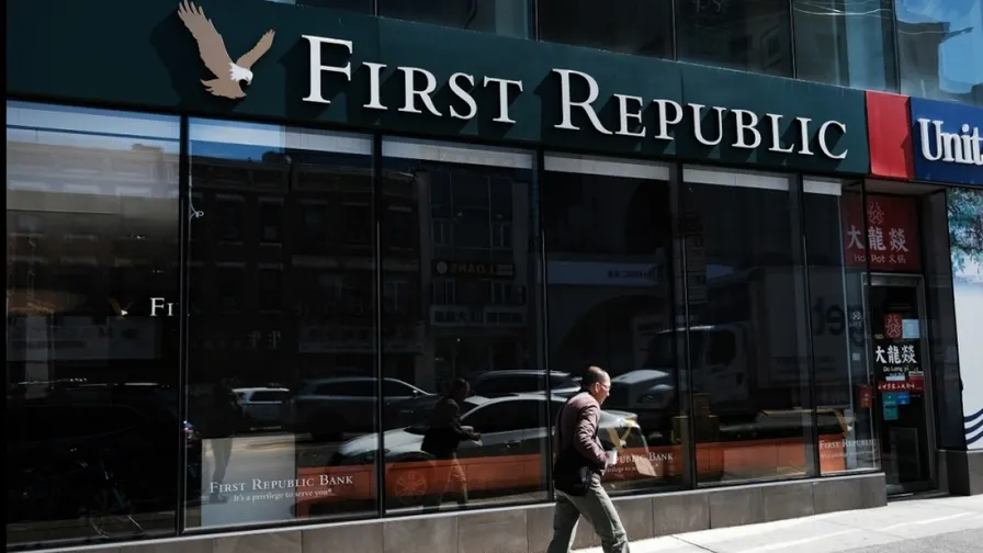 Feds preparing to take over embattled bank after rescue efforts fail