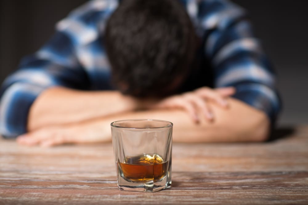 Strong Drink! New findings reveal drinking alcohol weekly may be connected to 61 different diseases