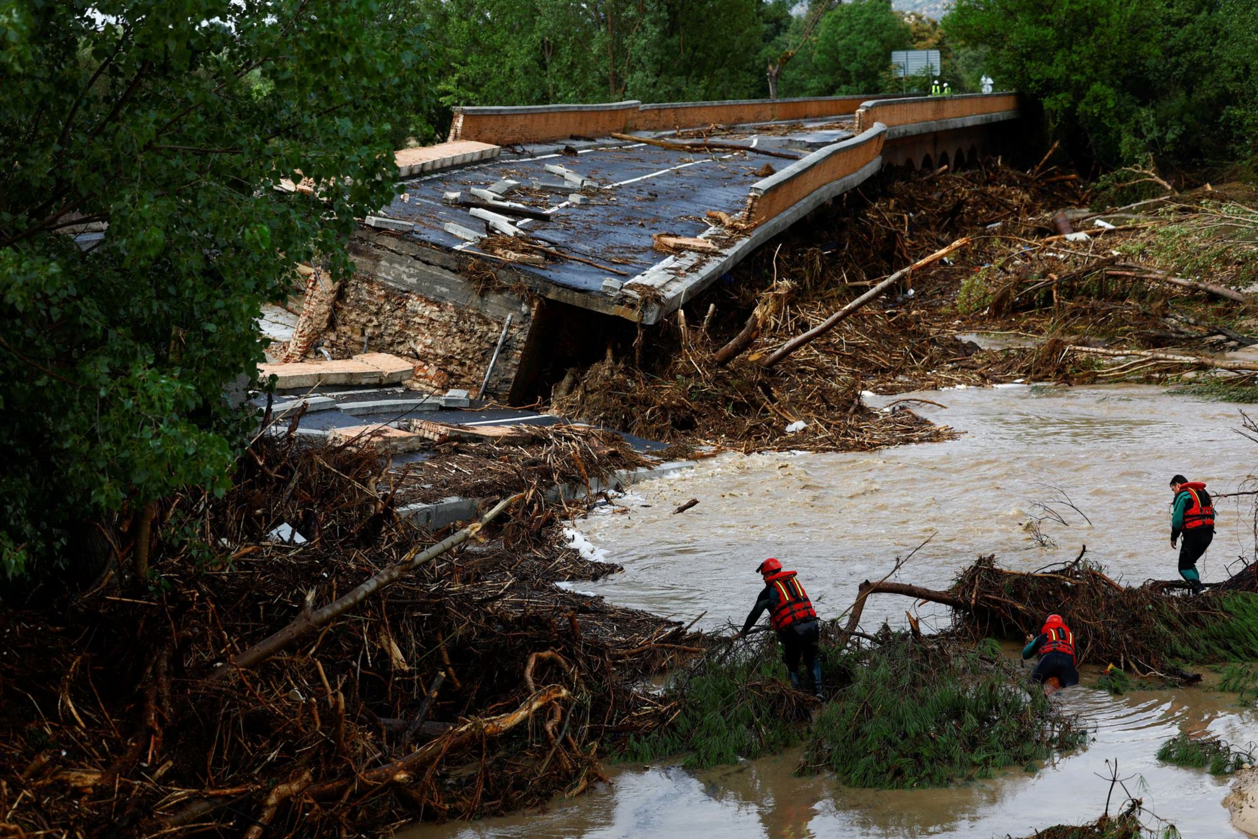 Spain floods: Three dead and three missing after torrential rain