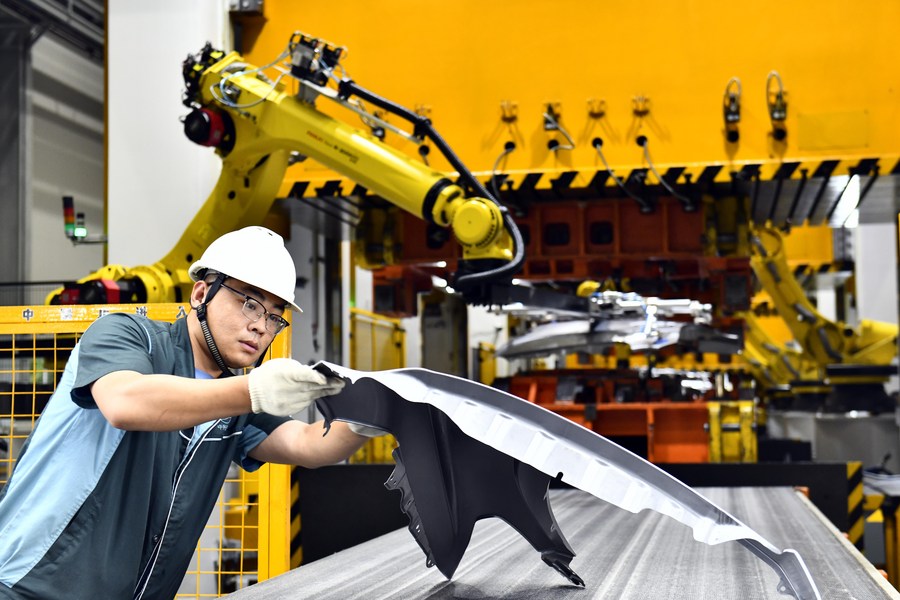 China’s financial system pledges efforts to serve real economy