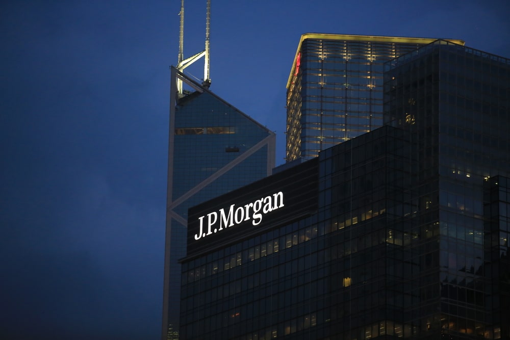 JPMorgan Chase to shut down nearly 160 bank branches across the U.S.