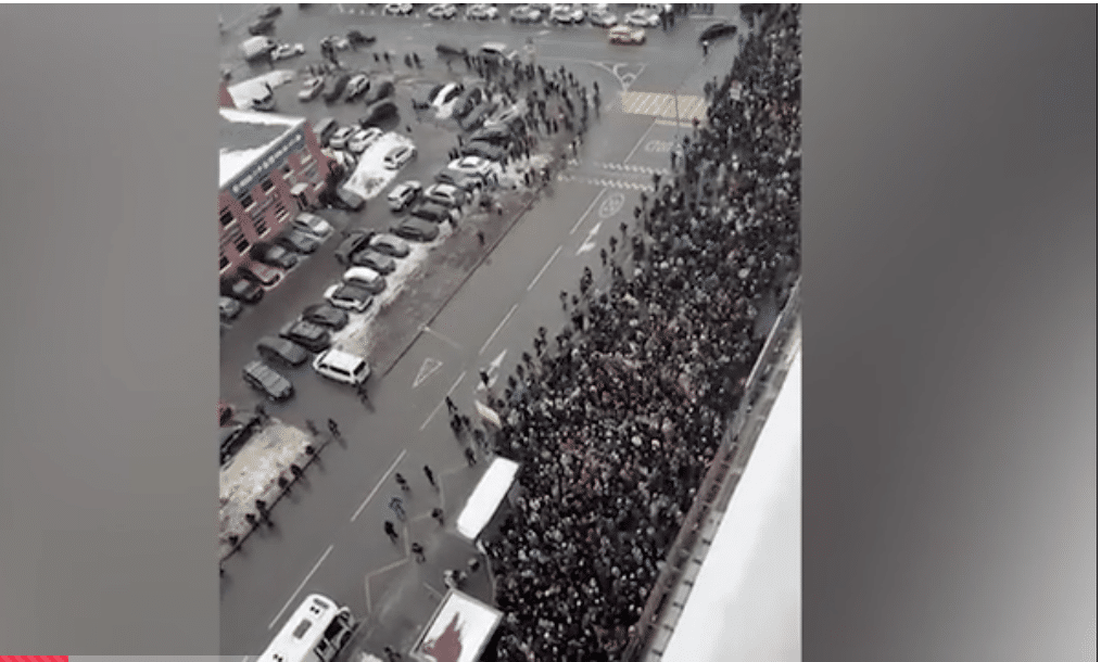 UPRISING: Russians chant ‘Putin is a killer’ in biggest act of defiance since war began