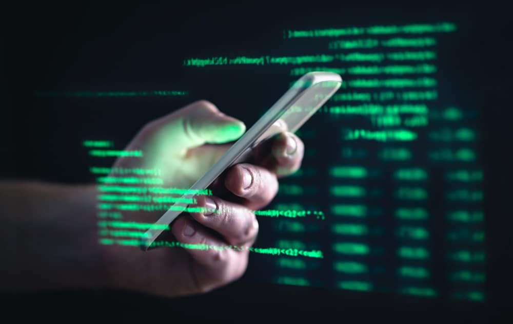 Warning: Hackers shut down family’s homes, hijack digital lives with ‘SIM swap’