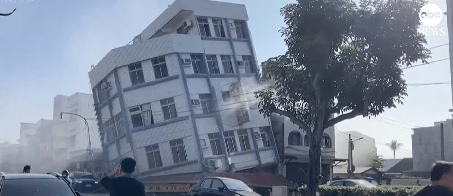 UPDATE: Taiwan quake strongest in 25 years, Buildings leveled, 9 people dead and 70 workers trapped