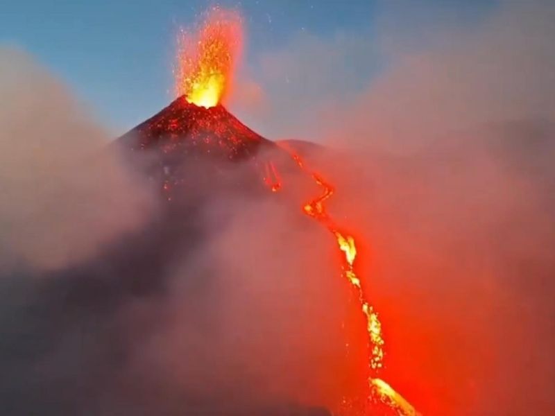 Italy’s Mount Etna erupts again, sends ash plume 32,000 feet into sky
