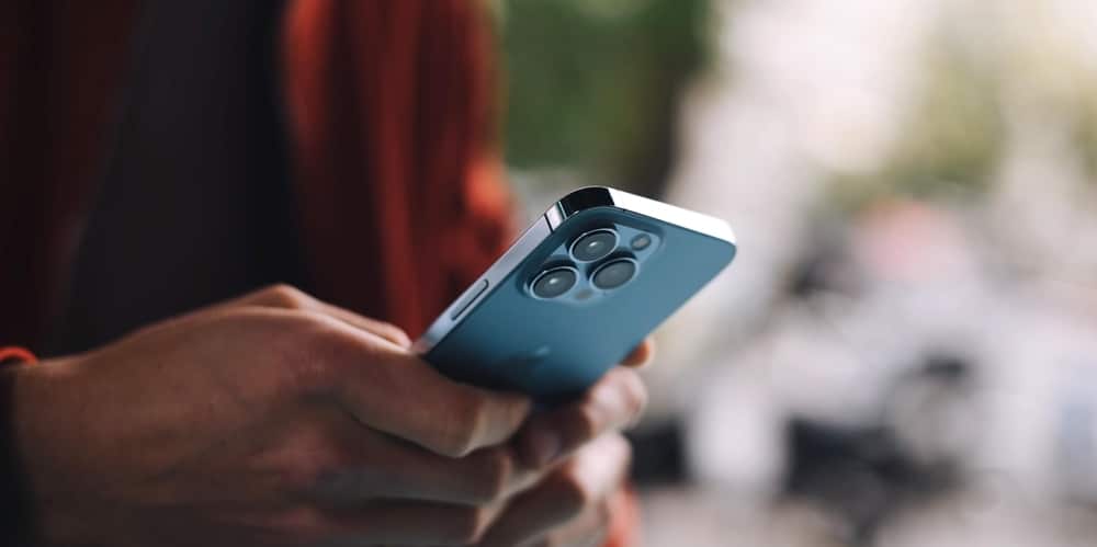 iPhone users issued urgent warning as Apple removes its highest level data security tool in the UK