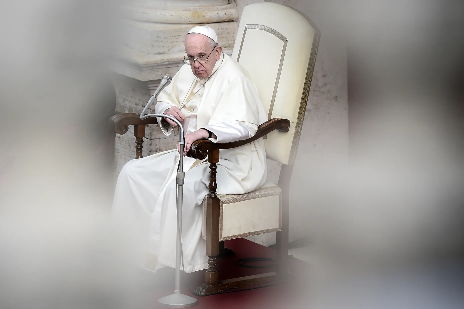 Pope Francis’ health ‘suddenly worsens’ placed on ventilator