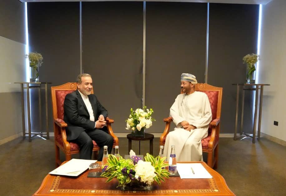 Iran and the U.S. hold negotiations in Muscat