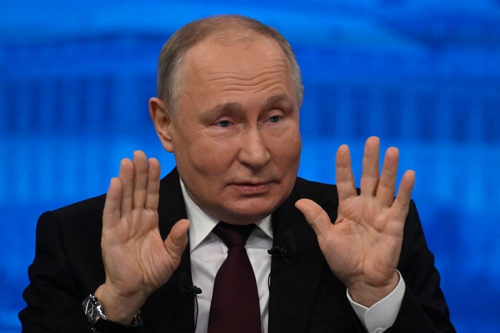 Trump loses patience with Putin as 50,000 Russian troops prepare to Cross the border and storm Ukraine’s second largest City