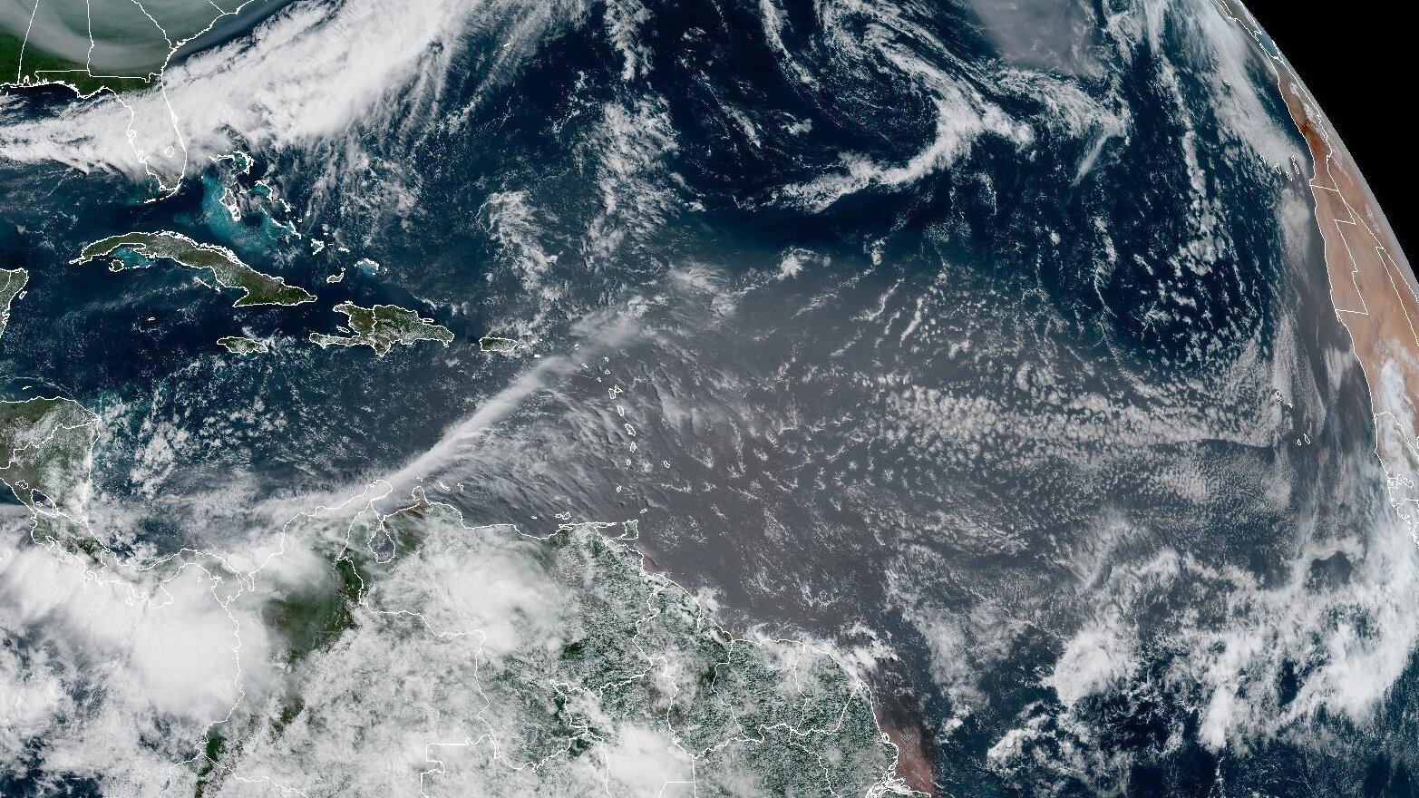 Giant plume of Saharan dust is heading to Florida