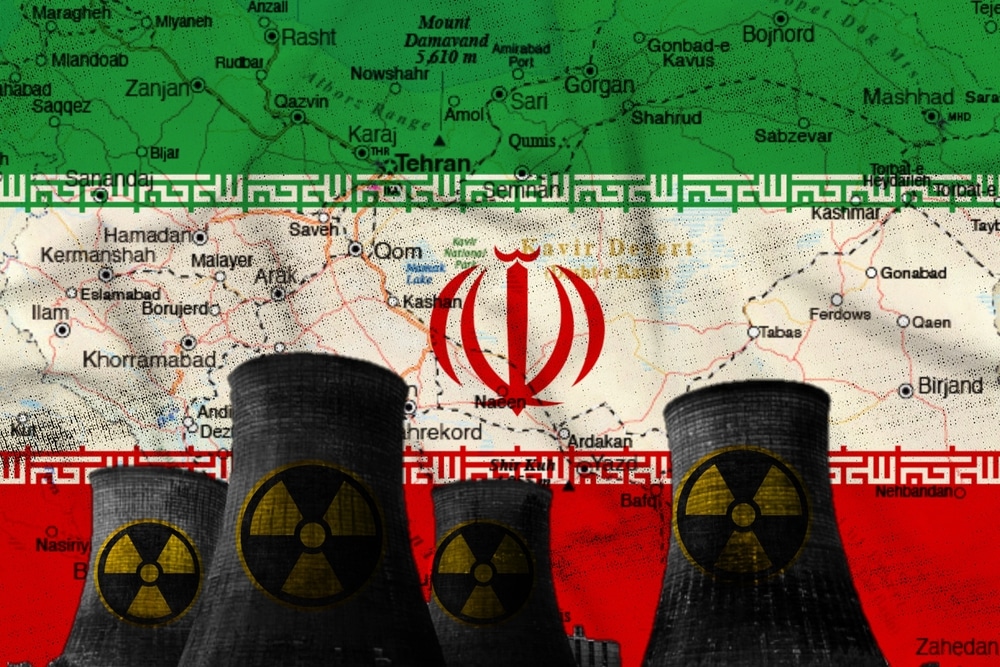 Russia announces that it will help construct eight nuclear power plants in Iran