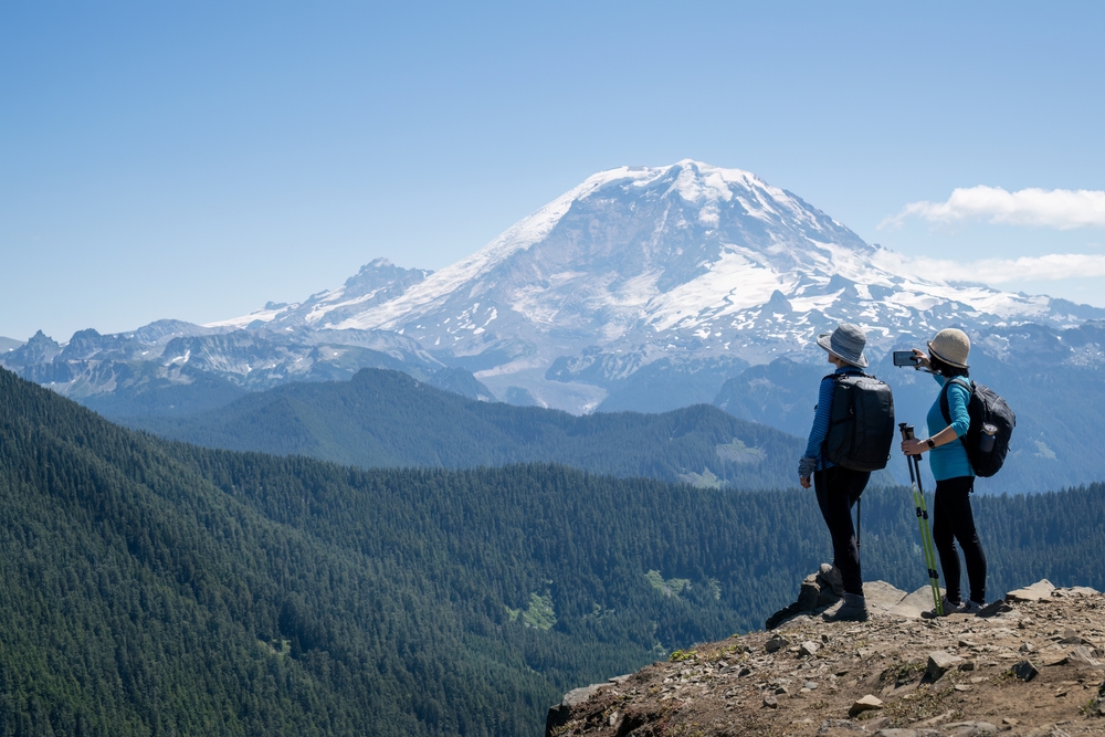 Mount Rainier has been rocked by 800 earthquakes in 30 Days, Raising concerns