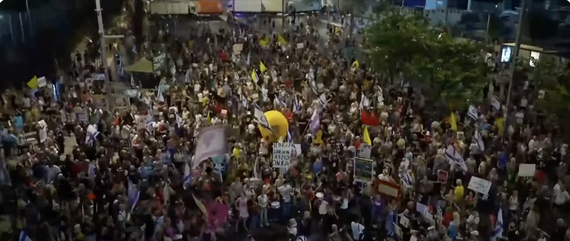 Thousands of furious Israelis demand end to Netanyahu’s war in Gaza