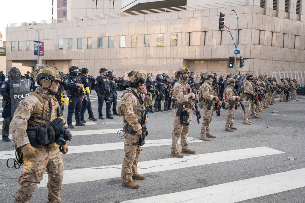 Trump expected to deploy up to a thousand National Guard troops in Washington