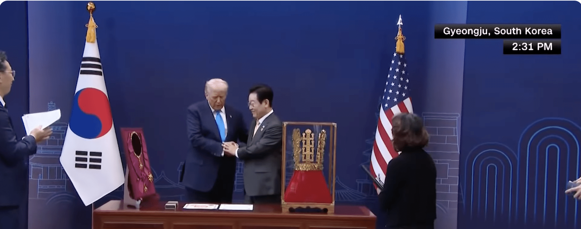 Trump receives replica of a golden crown excavated from an ancient royal tomb in Gyeongju