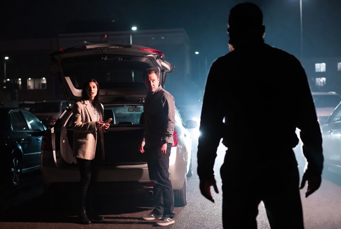 Police urge holiday shoppers to stay alert as ‘jugging’ thieves target shoppers carrying cash and gifts