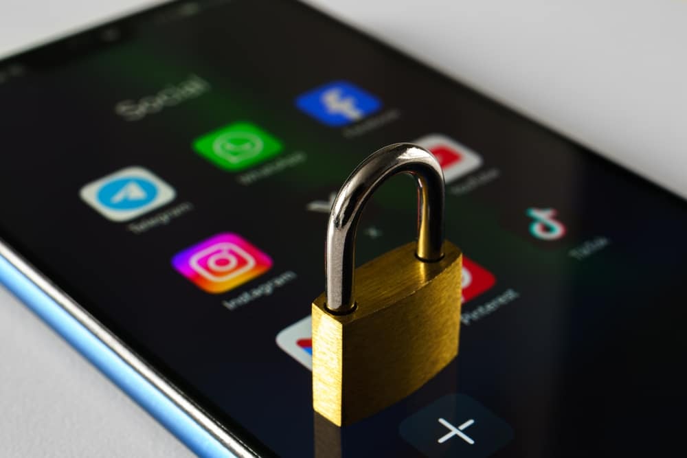 Denmark’s government announces social media ban for children under 15