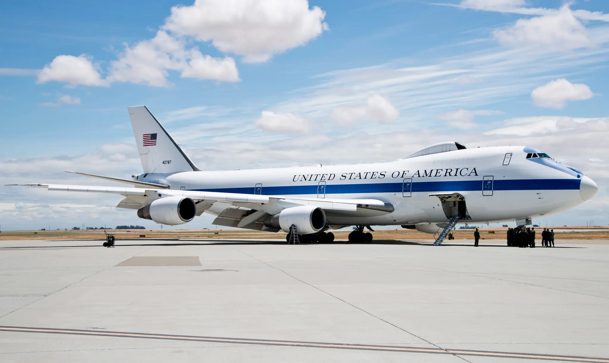 ‘Doomsday Plane’ spotted at LAX sparks panic and conspiracy theories online