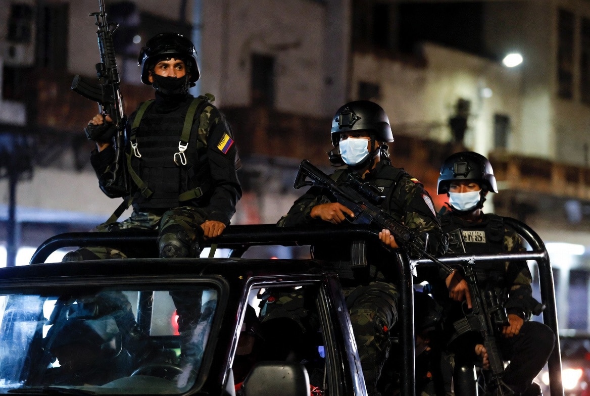 State Department warns US citizens to ‘leave Venezuela now’ as militias are hunting them down