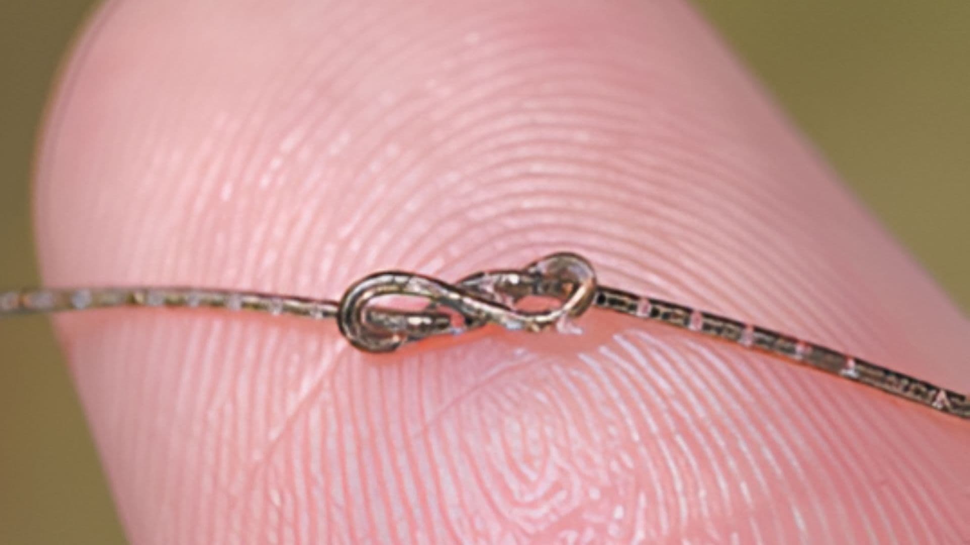 China’s hair-thin fiber chips bring computer-level processing into washable fabric