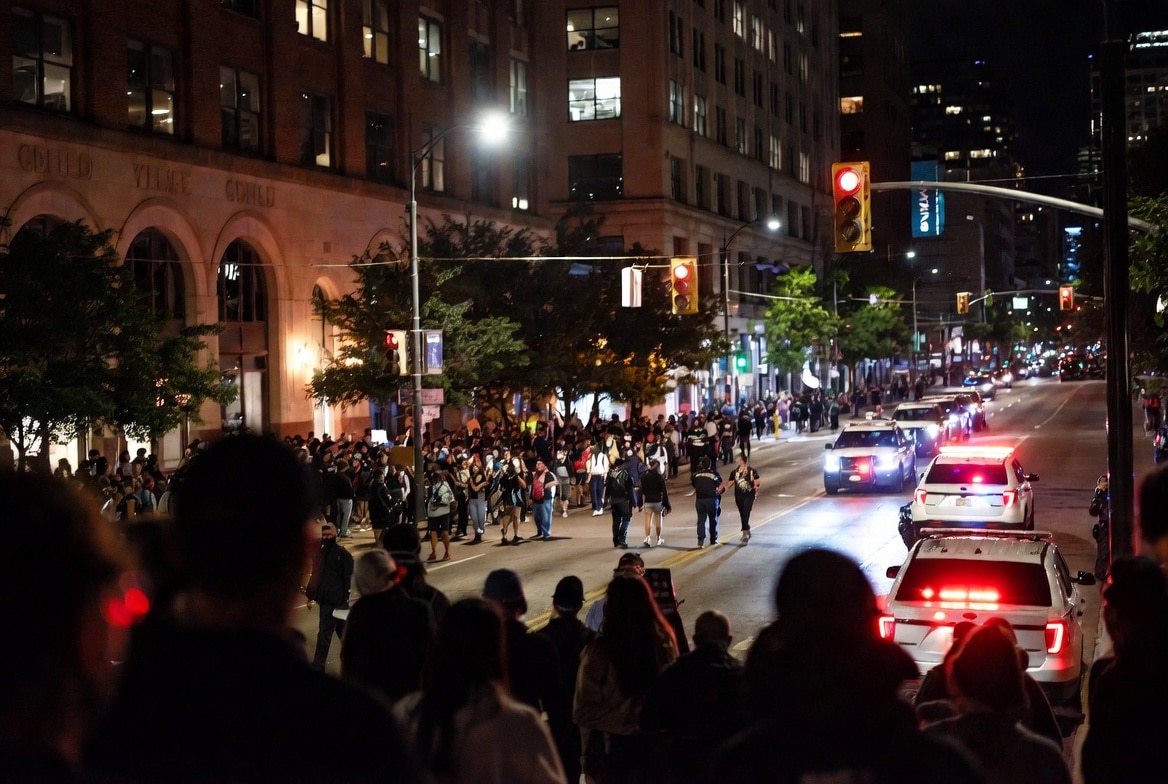 Trump is threatening to use the Insurrection Act to end protests in Minneapolis