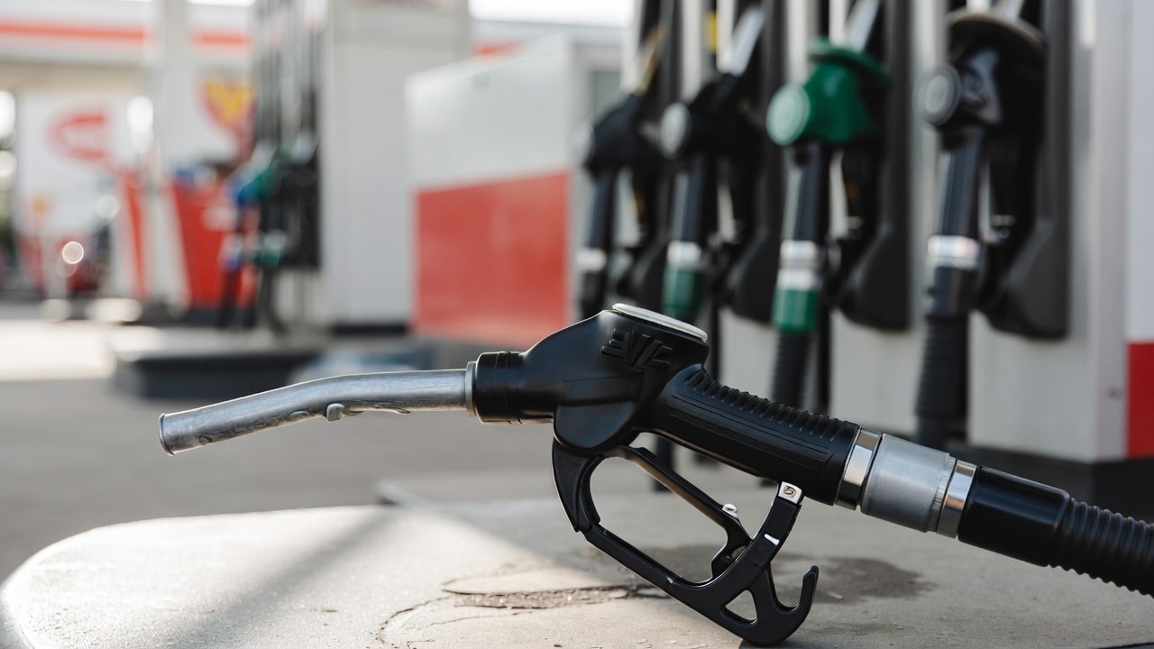 Enegy agency warns that Europe has ‘maybe 6 weeks of jet fuel left,’