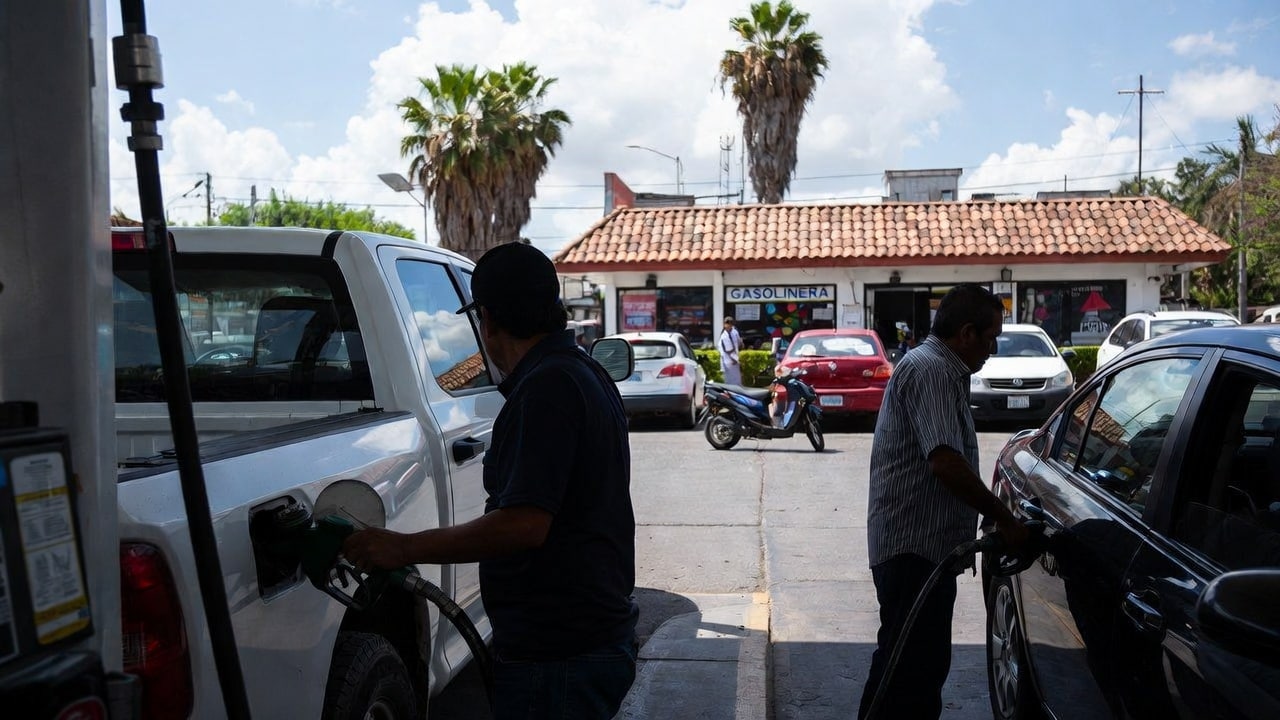 In pursuit of a cashless society and a digital future, Sheinbaum plans to eliminate cash at the pump and the toll booth