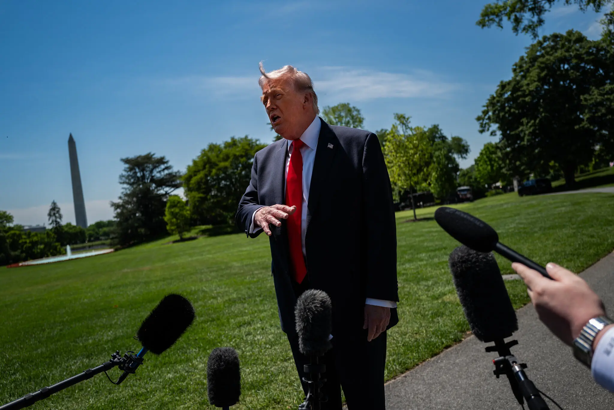 White House Considers Vetting A.I. Models Before They Are Released