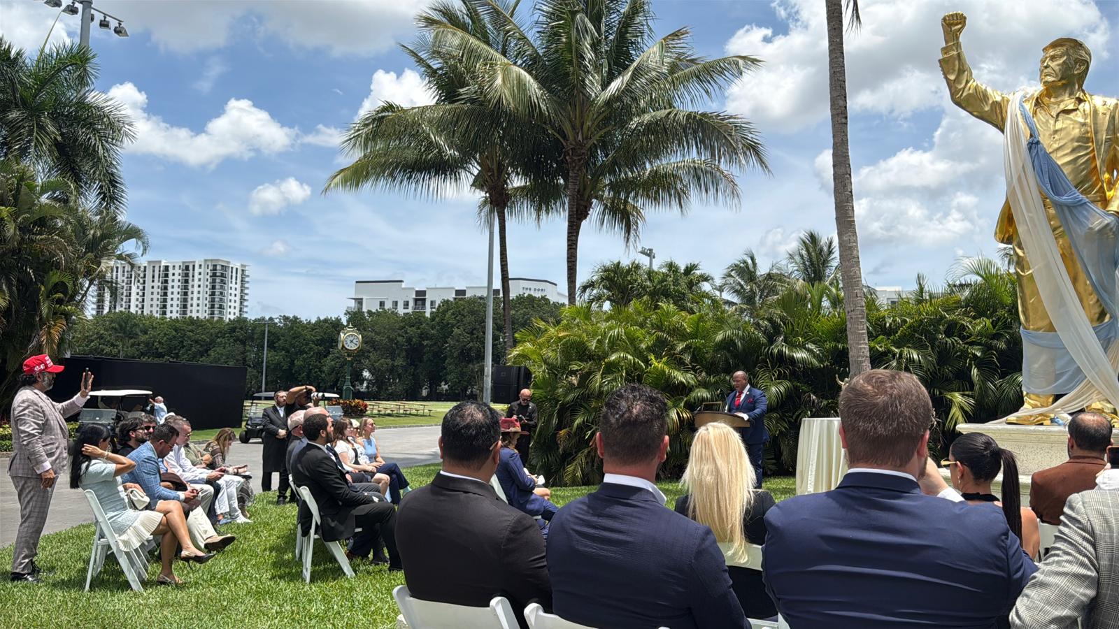 Pastor leads dedication ceremony to golden statue of Trump